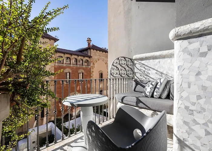 El Palauet Modernist Suites